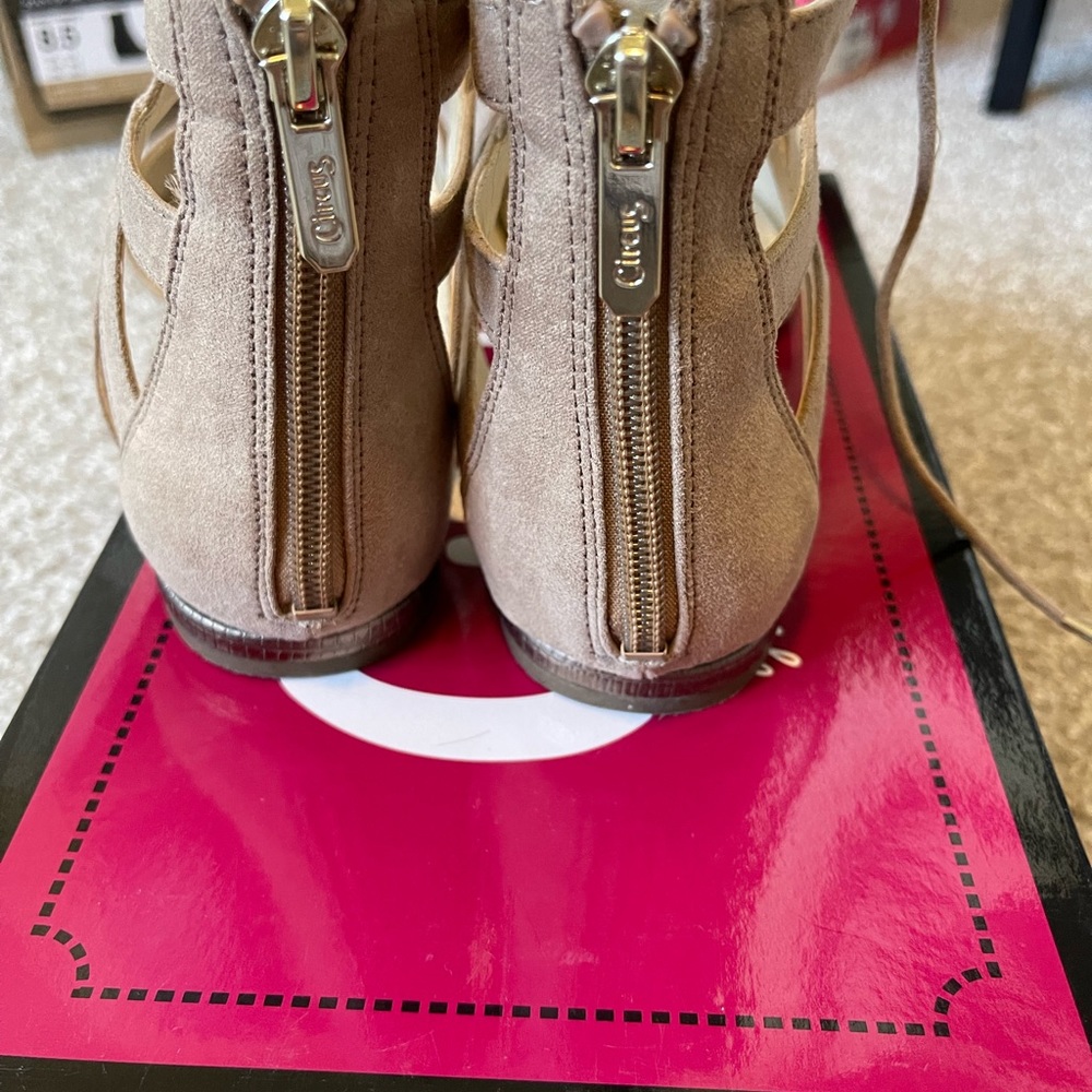 Circus By Sam Edelman Suede Flats size 9! - Picture 9 of 9